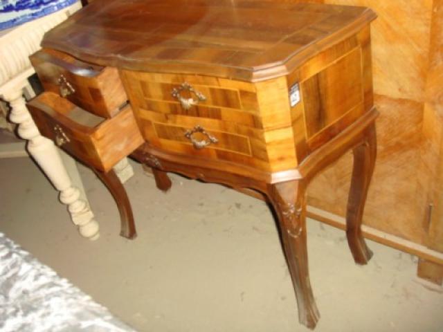 antik konzol asztal